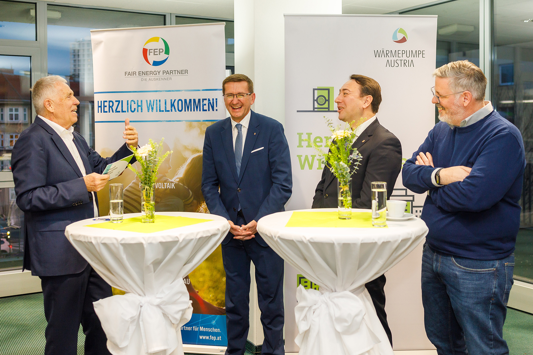 Eröffnung Geschäftsstelle_Talk-Runde.jpg